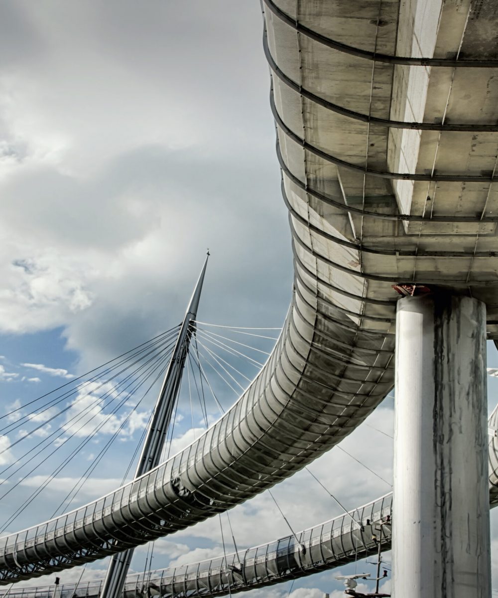 The Sea Bridge is a cable-stayed bridge pedestrian and cycle located in the city of Pescara, with its 466 m length between the shoulders, and 172 m span of the deck suspended, is the largest cycle-pedestrian Italian bridge and one of the largest in Europe.